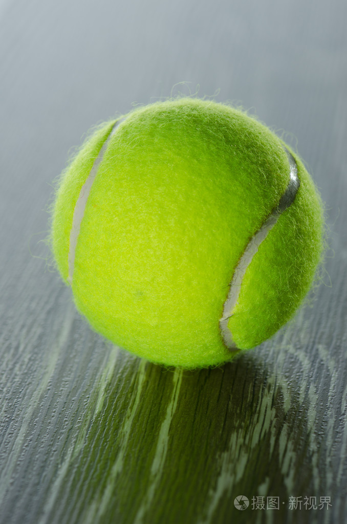 表现突出 表现突出